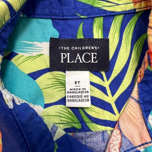 Children’s Place Hawaiian Print Button Up size 5T - Picture 2 of 3